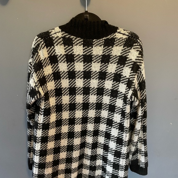 Black & white check BP long line cardigan. S - Picture 3 of 4